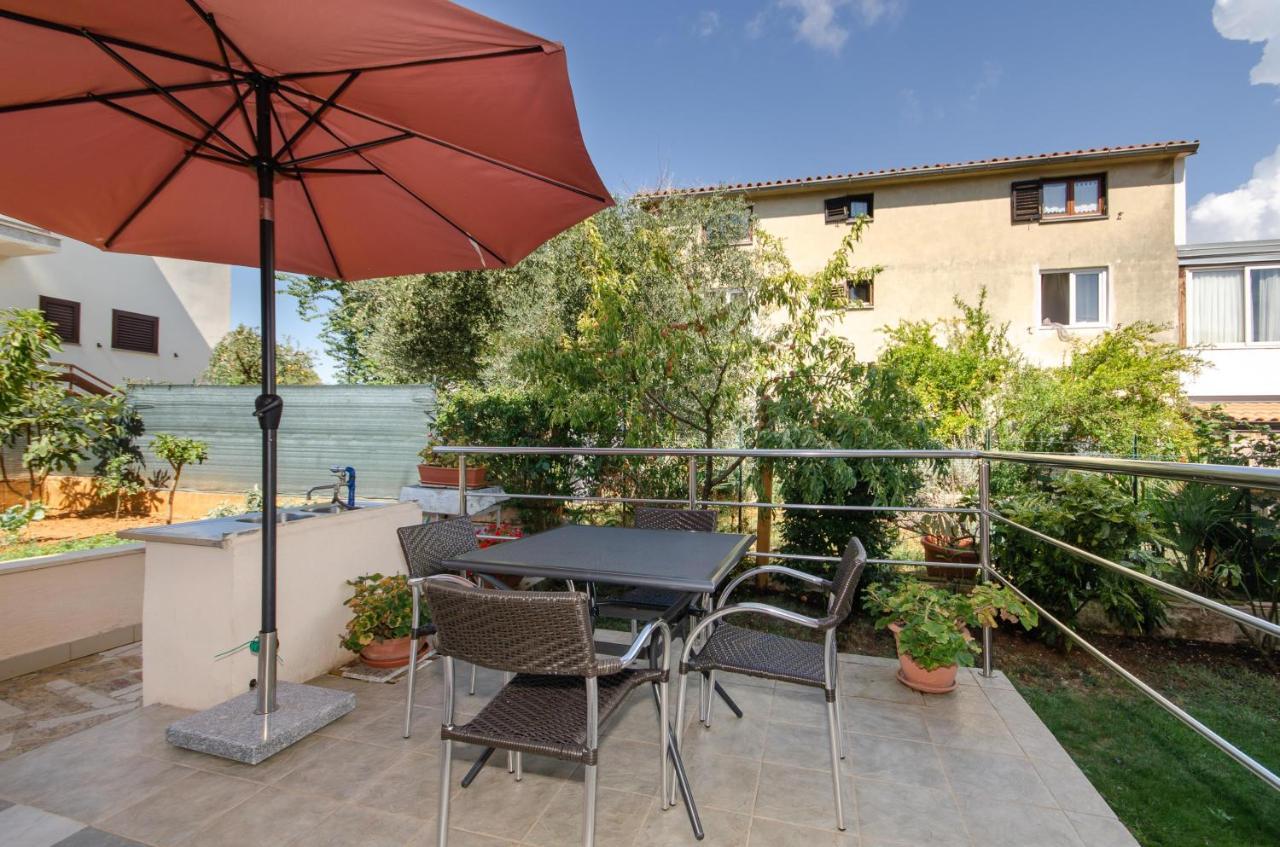 Apartments Bungavilia Rovinj Exterior foto