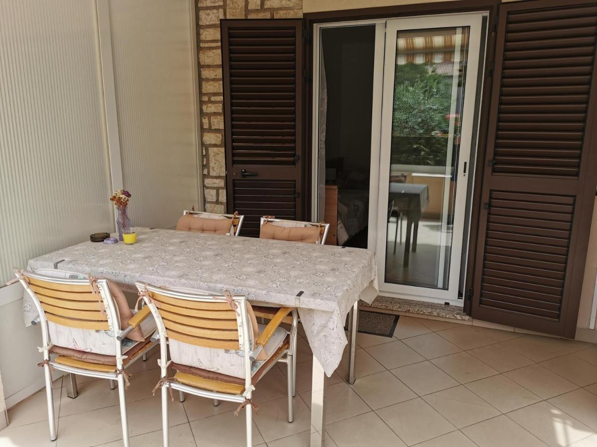 Apartments Bungavilia Rovinj Exterior foto